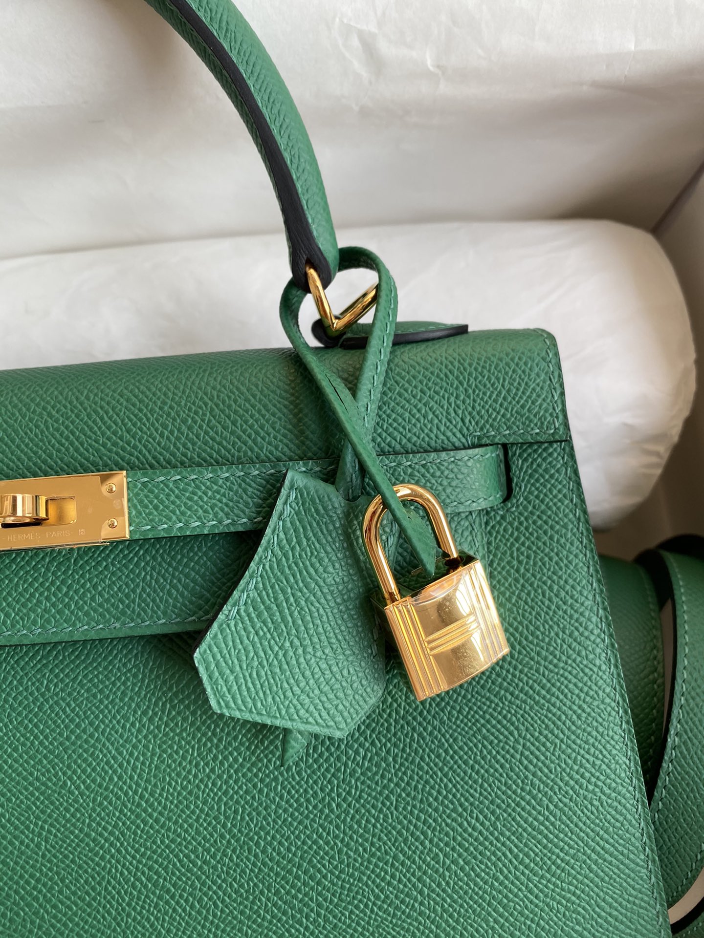 Hermes Kelly 25cm Handbag Shoulder Bag in Vert Vertigo Epsom Leather